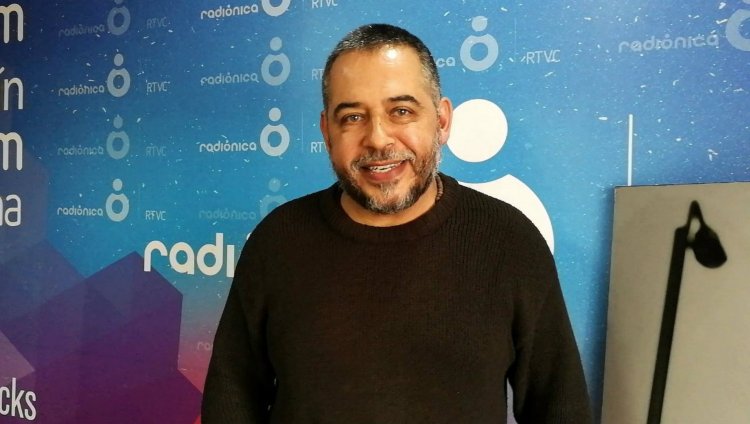 Mario Mendoza presenta 'Akelarre', parte 1
