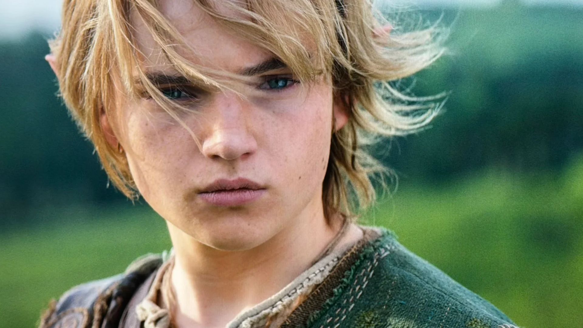 Benjamin Evan Ainsworth como Link