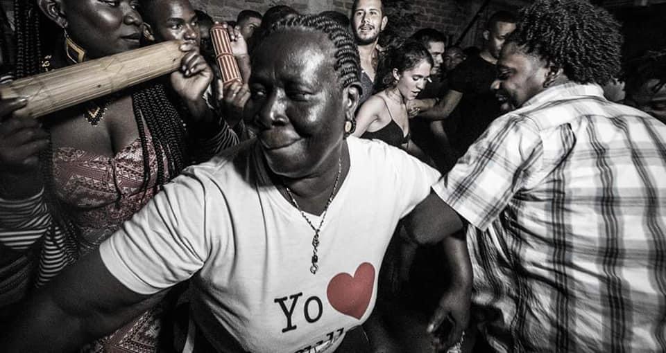 Libia Olíva Bonilla en Arrullo en el Barrio