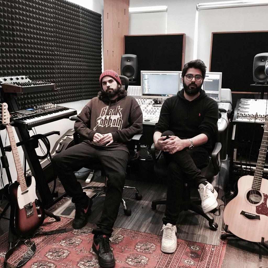 SANTIAGO Y JUAN FELIPE URIBE