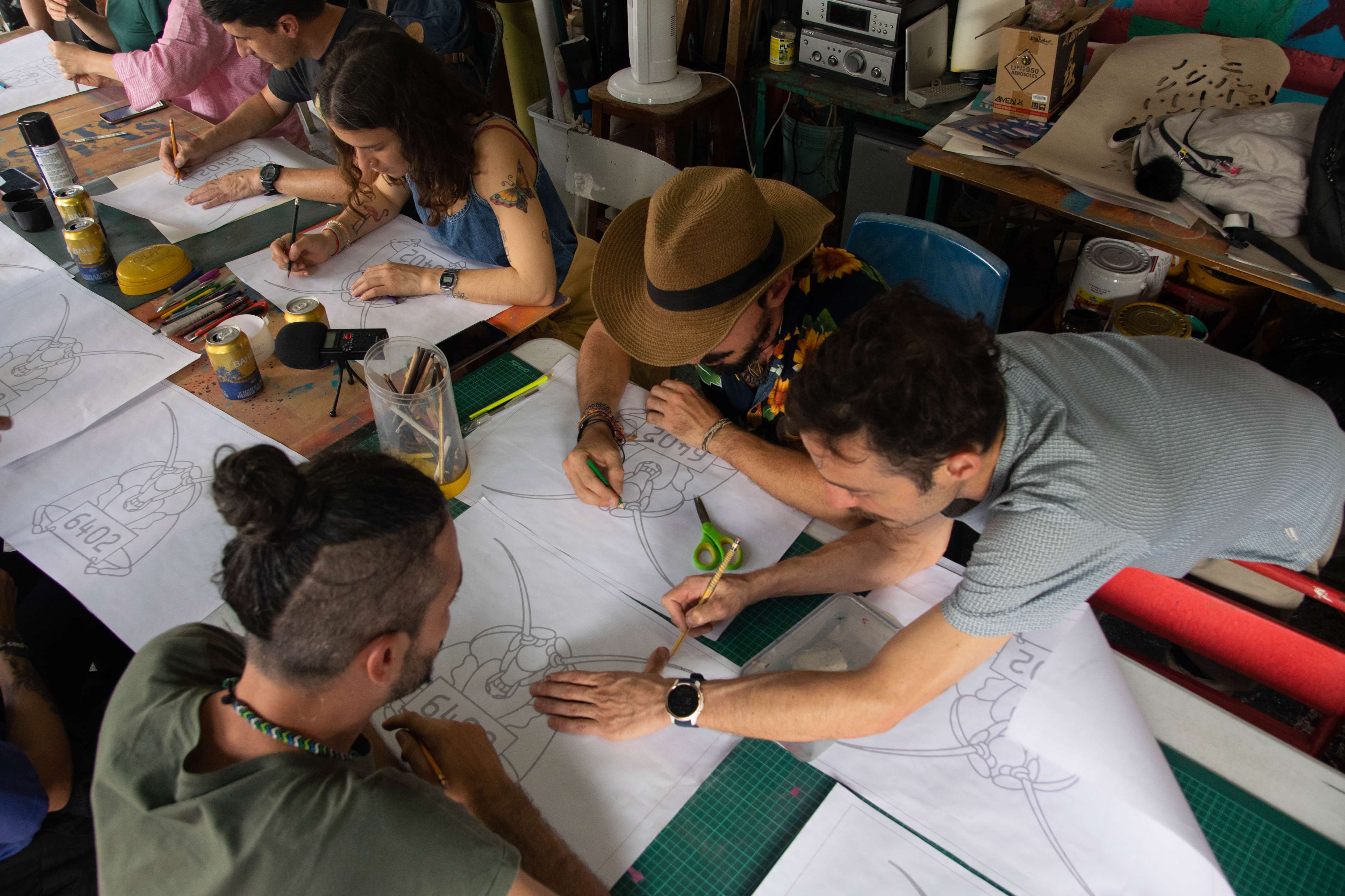  Taller de esténcil junto a Deúniti (Foto: Alejandro Valencia Carmona) 