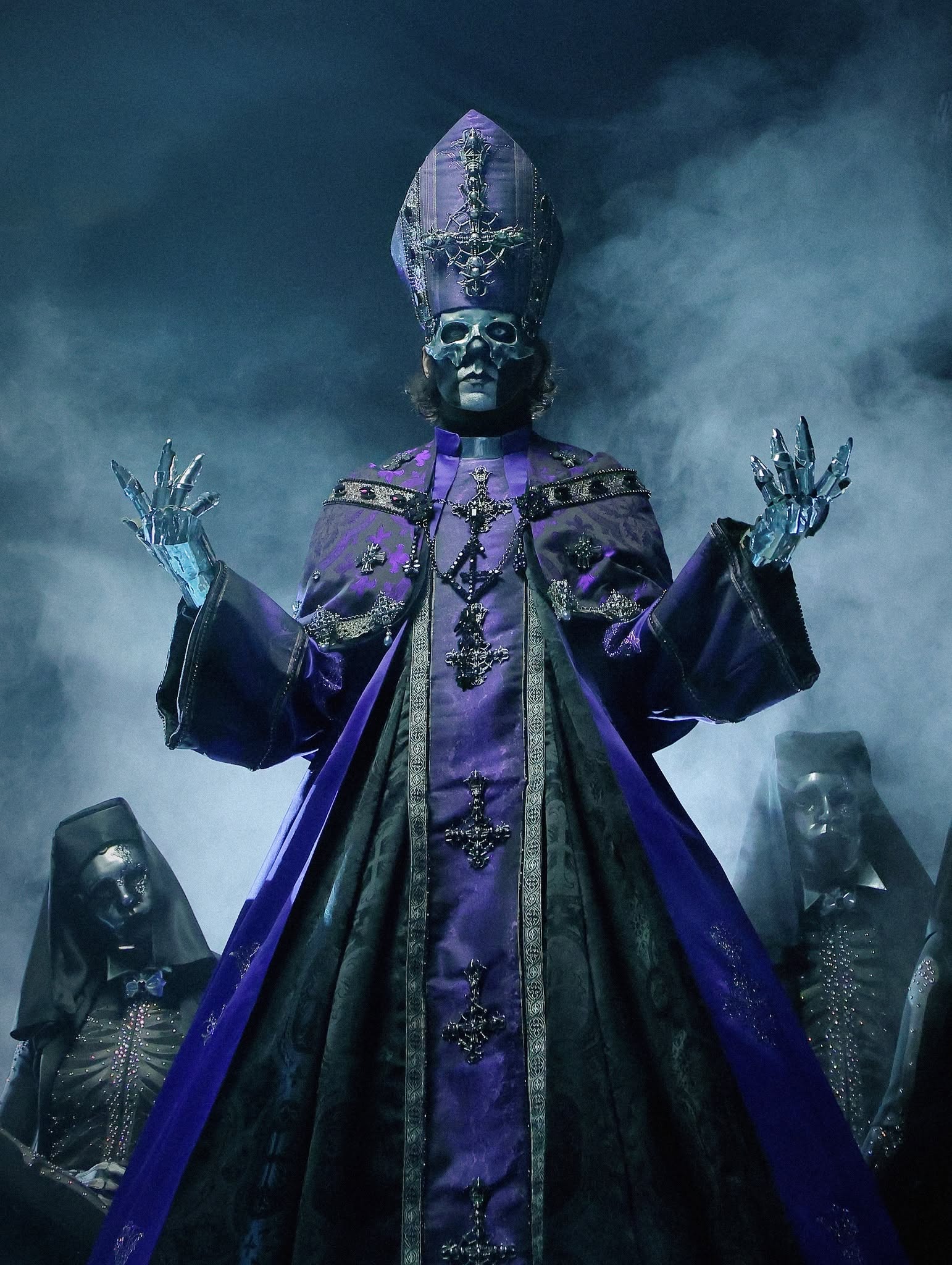 Papa V Perpetua, líder de Ghost durante la era del álbum Skeletá.
