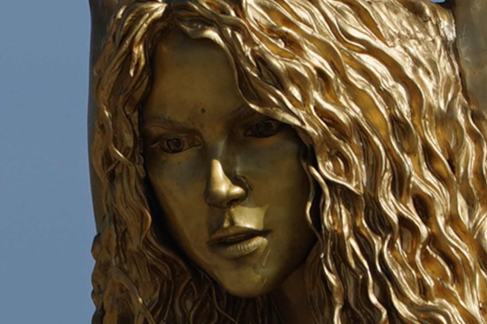 Shakira y su estatua en Barranquilla