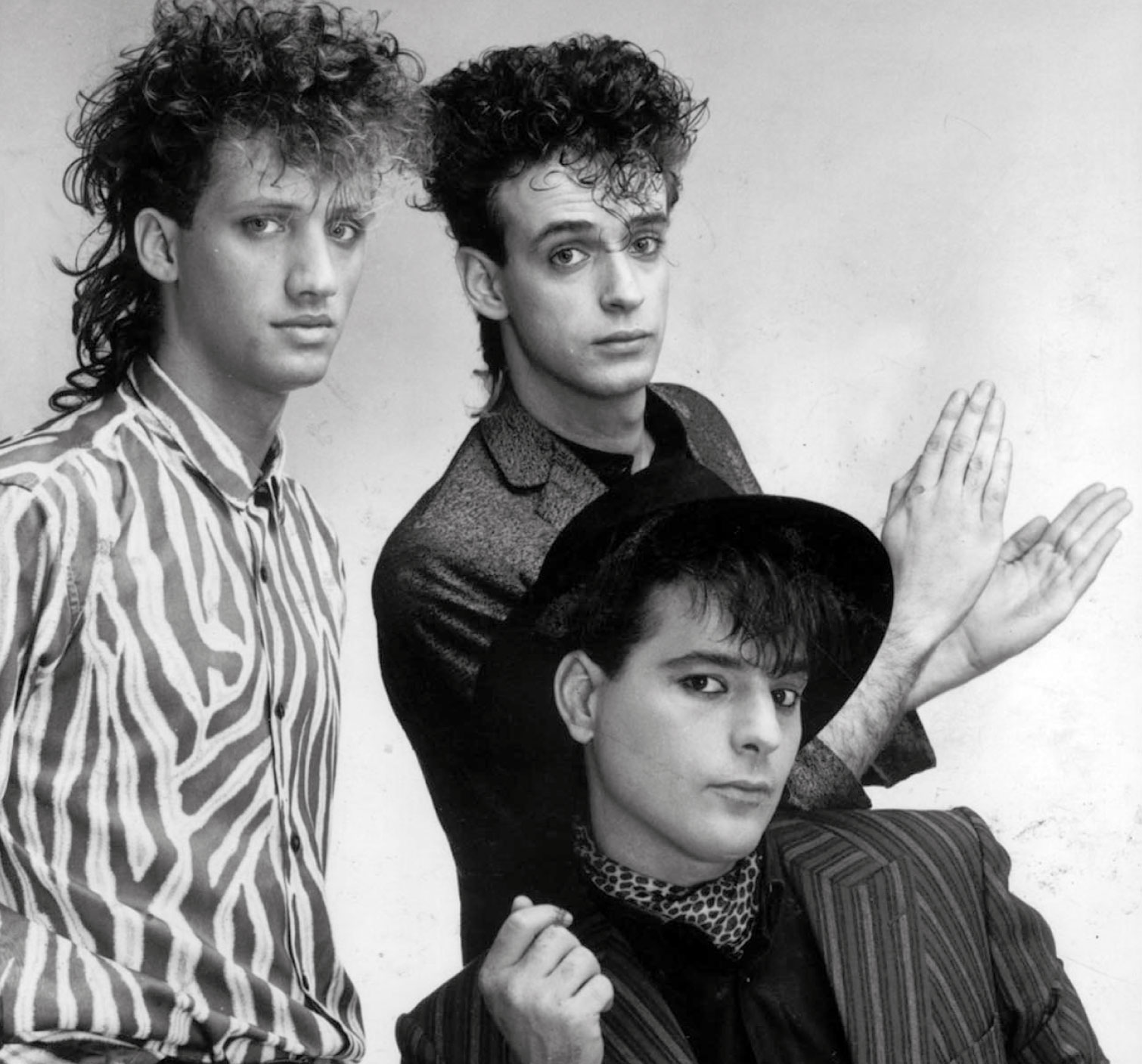 "Soda Stereo" lado A - "Te Hacen Falta Vitaminas"