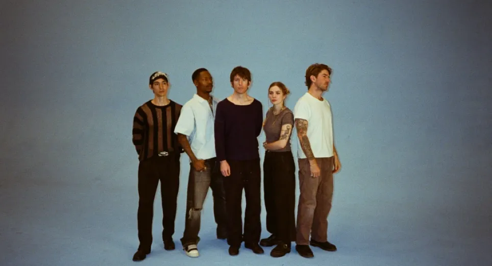  Escucha lo nuevo de Turnstile: ‘Seein’ Stars’ y ‘Birds’