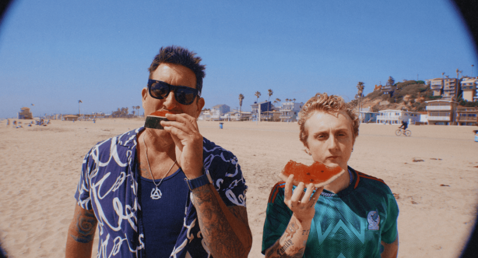 Love Ghost y Zach Goode (Smash Mouth) lanzan nueva canción