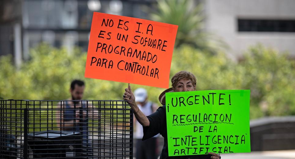 Actores de doblaje mexicanos exigen regulación de la inteligencia artificial