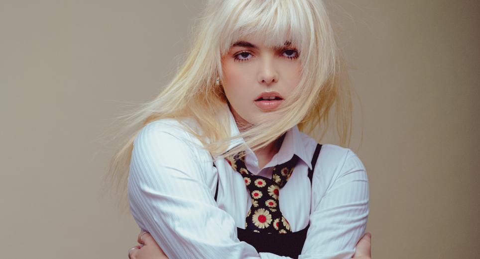 Antonia Jones abre su corazón en el sencillo ‘Te lo llevaste todo’