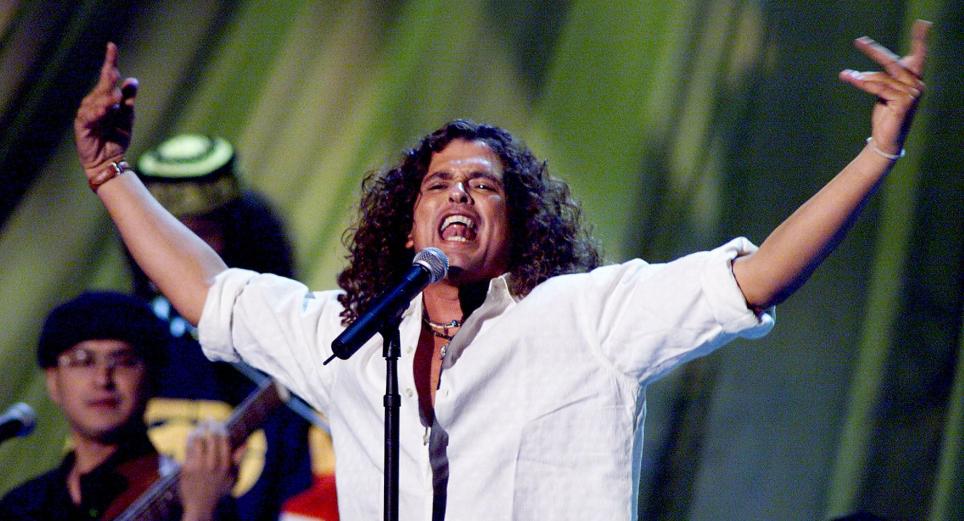 ¿Carlos Vives es un rockstar? La actitud rebelde que transformó la música colombiana 
