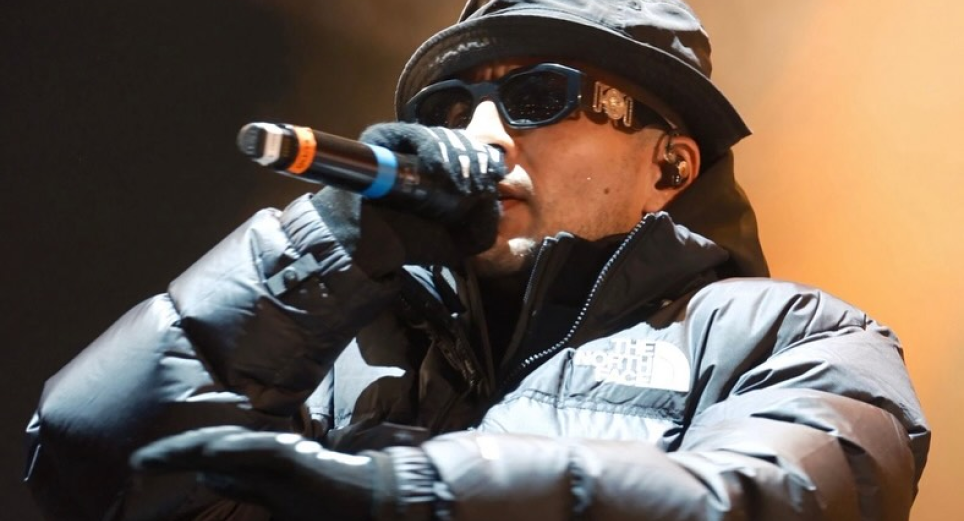 Crudo Means Raw estrena dos nuevos sencillos: ‘Lluvia de plástico’ y ‘Blanqueamiento’ 