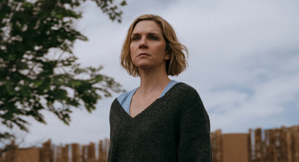 Todo lo que necesitas saber antes de ver Pluribus, la nueva serie del creador de Breaking Bad