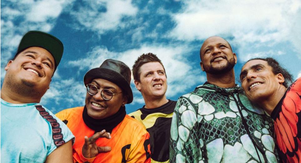 Escucha la nueva colaboración entre Systema Solar y Nature 'Tiene Poderes' como parte de Sounds Right  