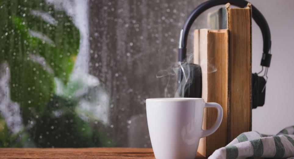 Canciones para cuando llueve según la IA: música para días fríos y tardes grises