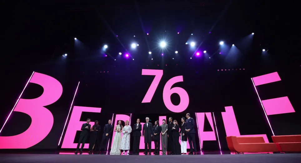 Más de 80 celebridades solicitan al festival Berlinale manifestarse contra el genocidio en Gaza 