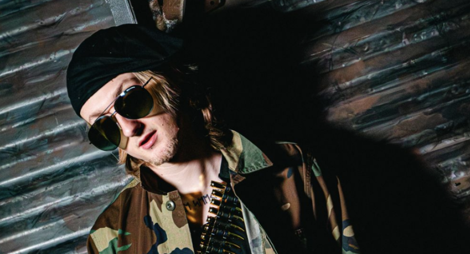 Love Ghost lanza “Revolution Evolution”, un nuevo adelanto de su próximo álbum