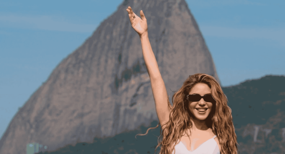 Shakira rompe récords con 2,5 millones de personas en su concierto de Copacabana