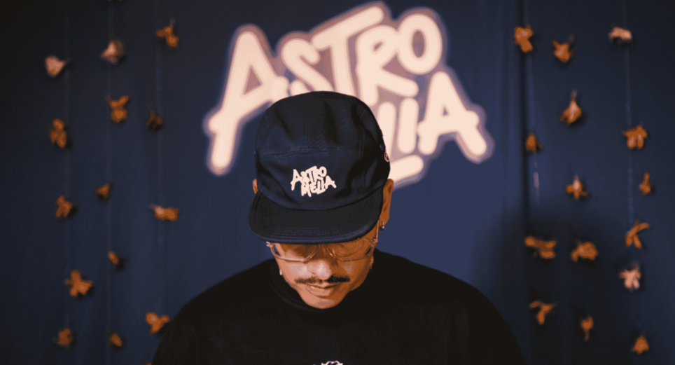 ‘Astromelia’ de Frank Takuma, la canción para los amores a distancia 