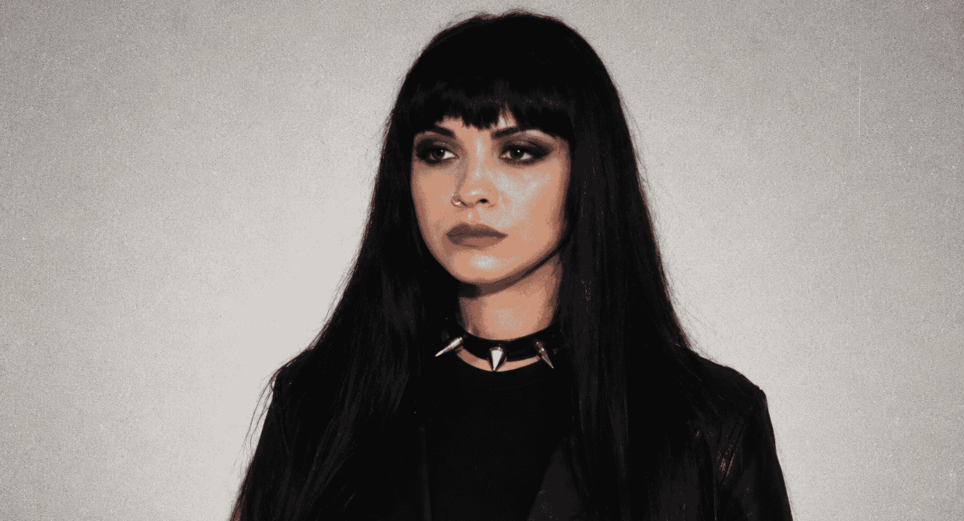 Datos random de tu artista favorita: ¿Recuerdas a Mon Laferte metalera? 