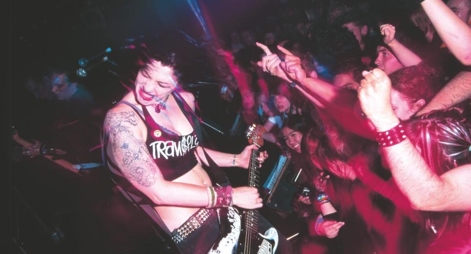 Cinco (5) cosas que deben saber sobre el regreso de The Distillers 