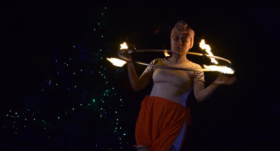 Bufones Amangualados: artistas que son fuego 