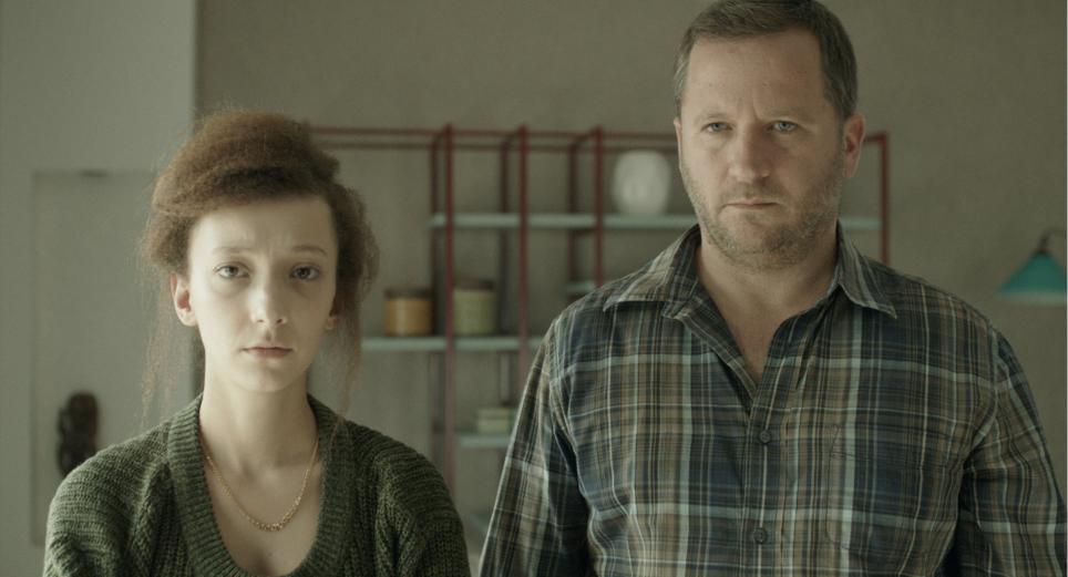 'Detrás de las colinas' de Eran Kolirin: un drama israelí en salas colombianas