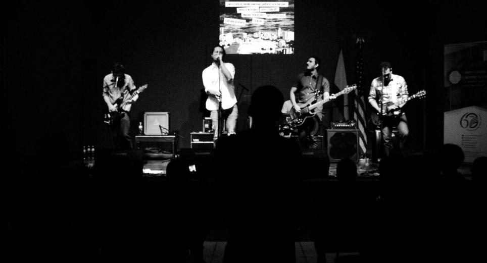 'A Pesar de los Errores, Todo Salió Bien' de Los Hotpants