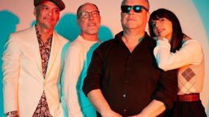 Foto de Travis Shinn, tomada del Facebook oficial de Pixies.