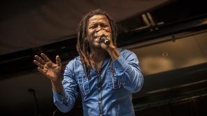 Charles King, 38 años de hacer gozadera con mensaje social | Foto de Los Otros Producciones