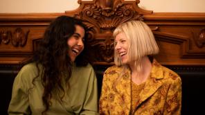 Aurora y Silvana Estrada interpretan "Cure for me"