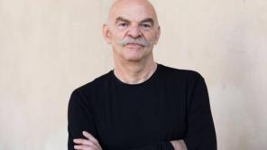 Martín Caparrós. Imagen tomada de la cuenta de Twitter: @randomhouse_es