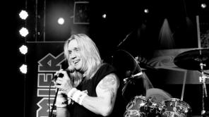 Nicko McBrain baterista de Iron Maiden.