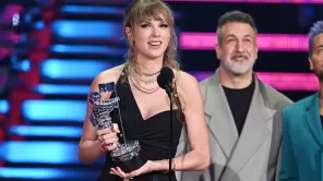 Taylor Swift lideró la velada al conseguir 9 premios, de sus 11 nominaciones.