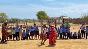 Niños y jóvenes en Nazareth, Alta Guajira | Radiónica