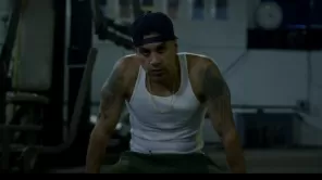 Fotográma videoclip A Cobrarlo - Captura de Youtube