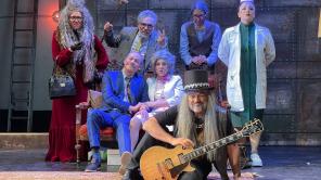 'Forever Young' llega a Casa E Borrero | Foto cortesía