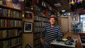 Los Mártires: los discos de vinilo luchan por sobrevivir en el centro