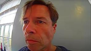 Captura pantalla del video de Radiohead de “Follow Me Around”