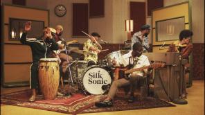 Bruno Mars presenta oficialmente Silk Sonic 