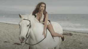 Kali Uchis: así suena la versión acústica de Telepatía