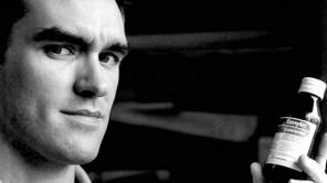 Médicos le sugieren a Morrissey retirarse de los escenarios