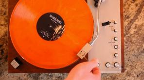 "A Tattered Line Of String" de The Postal Service