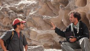  Gael García Bernal y Jonás Cuarón durante el rodaje de 'Desierto'