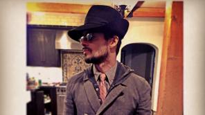 Draco Rosa está saludable y de trasteo