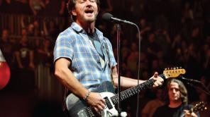 Pearl Jam interpreta "Angel" después de 22 años