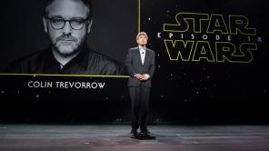 Colin Trevorrow es norteamericano y dirigió la más reciente entrega de Jurassic Park, 'Jurassic World' (2015).