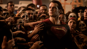 Además de esta cinta, Warner Bros prepara el estreno de Suicide Squad en agosto de 2016; en junio de 2017, 'Wonder Woman'; y en noviembre, 'The Justice Leagu: part One'.