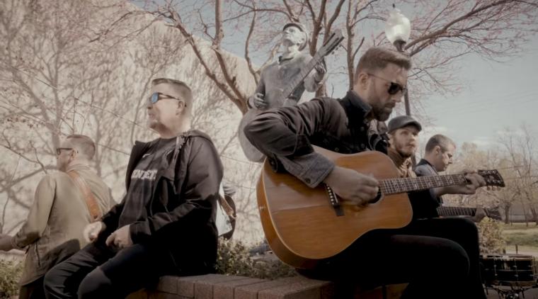 "Two 6's Upside Down" de Dropkick Murphys.