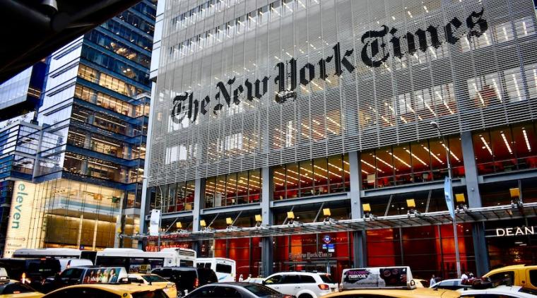 Suscriptores del New York Times protestan contra su cobertura sobre las personas trans