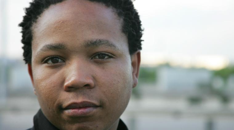 Murió Presley Chweneyagae, protagonista de 'Tsotsi' | Foto: Joël Saget / AFP