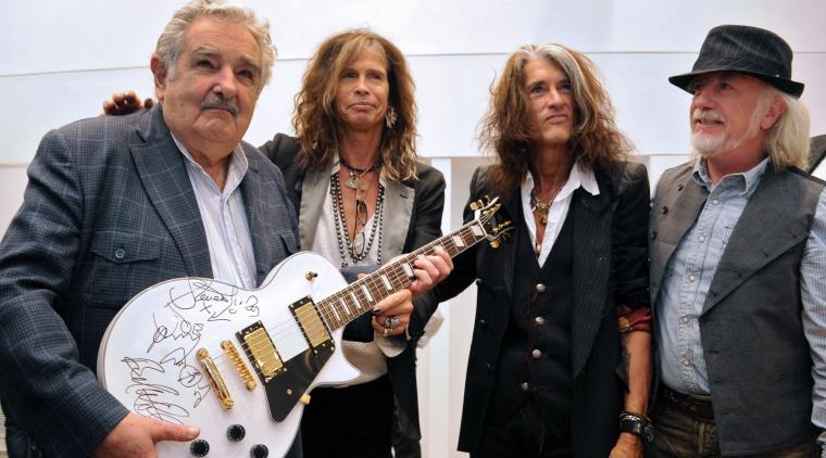El día que Aerosmith le regaló una guitarra a José ‘Pepe’ Mujica